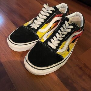 Vans flame shoes men’s 7 women’s 8.5
